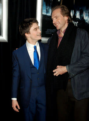 Premiere: Daniel Radcliffe and Ralph Fiennes at the NY premiere of Warner Bros. Pictures' Harry Potter and the Goblet of Fire - 11/12/2005 Photo: Dimitrios Kambouris, Wireimage.com