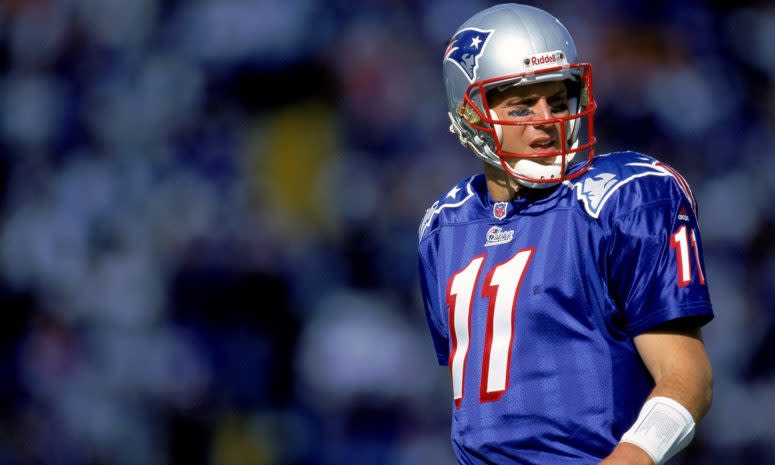 A solo shot of Drew Bledsoe during a Patriots game.