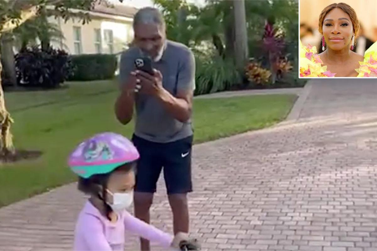 Venus Williams Shares Photo with Her and Serena's Dad: 'He Never Misses a  Home Practice