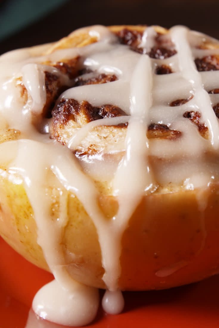 Cinnamon Roll-Stuffed Apples