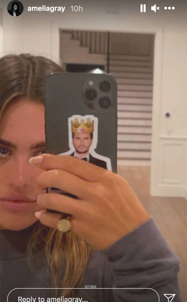 Amelia Hamlin, Scott Disick, Phone