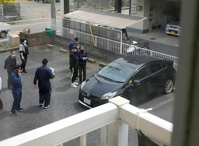 在疑兇使用的車內有女死者血跡、駕駛執照以及染血鐵槌。(網上圖片)