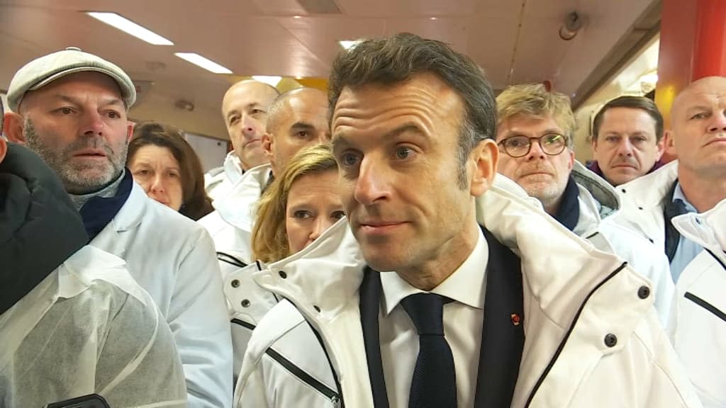 Emmanuel Macron au marché de Rungis, ce 21 février 2023. - BFMTV