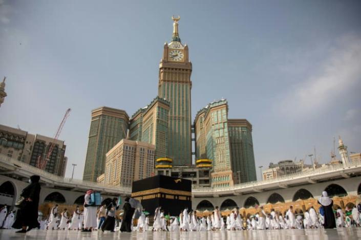 Pilgrims circumambulate the Kaaba in the Grand mosque in the holy Saudi city of Mecca (AFP Photo/-)