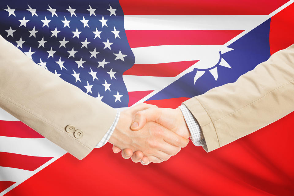 Businessmen shaking hands - United States and Taiwan