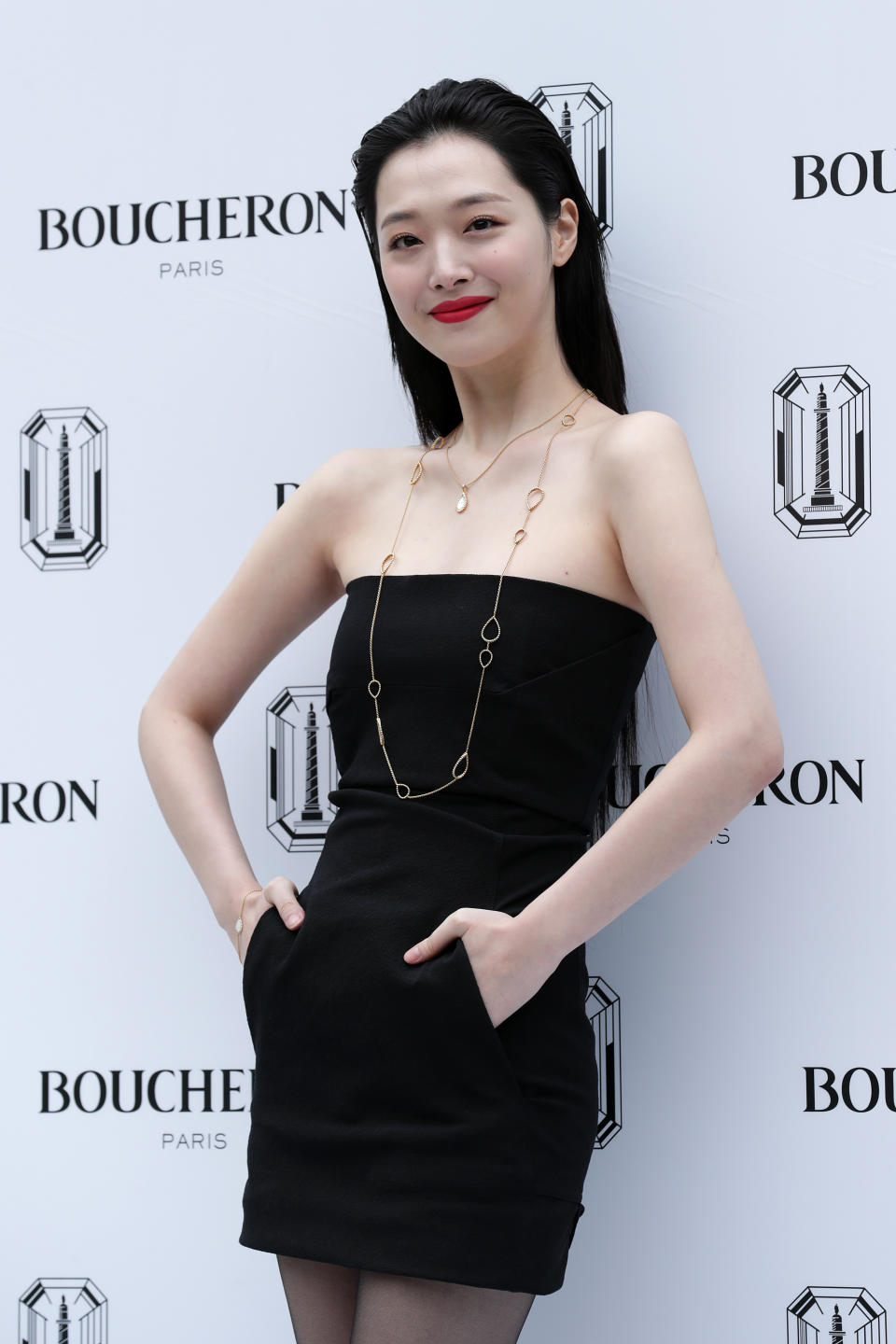 SEOUL, SOUTH KOREA - MARCH 14: Former member of South Korean girl group f(x), Sulli, attends the photo call for BOUCHERON 'Les Salons Boucheron' on March 14, 2019 in Seoul, South Korea. (Photo by Han Myung-Gu/WireImage)