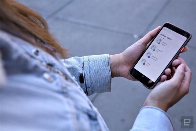 Levi's accessorizes new smart jackets with Google's Jacquard tag - CNET