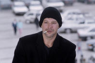 US actor Mickey Rourke poses on May 18, 1987 in a Cannes festival palace terrace after the screening of the film "Barfly" directed by Barbet Schroeder in the 40th Cannes Film Festival official competition. / AFP / Dominique FAGET (Photo credit should read DOMINIQUE FAGET/AFP via Getty Images)