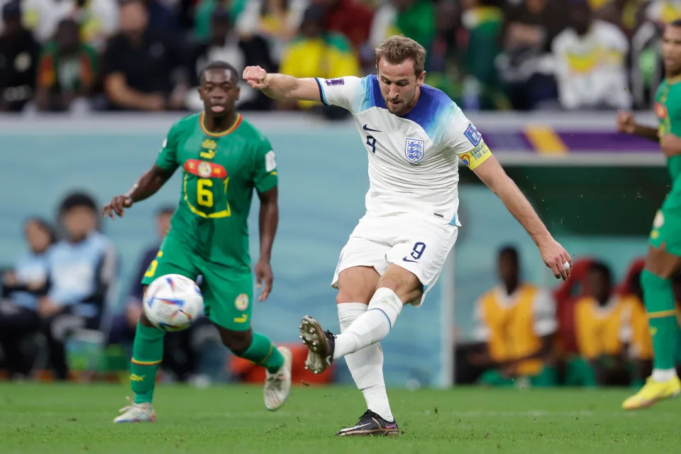 AL KHOR, QATAR - DECEMBER 4: Harry Kane of England  during the  World Cup match between England  v Senegal at the Al Bayt Stadium on December 4, 2022 in Al Khor Qatar (Photo by Rico Brouwer/Soccrates/Getty Images)