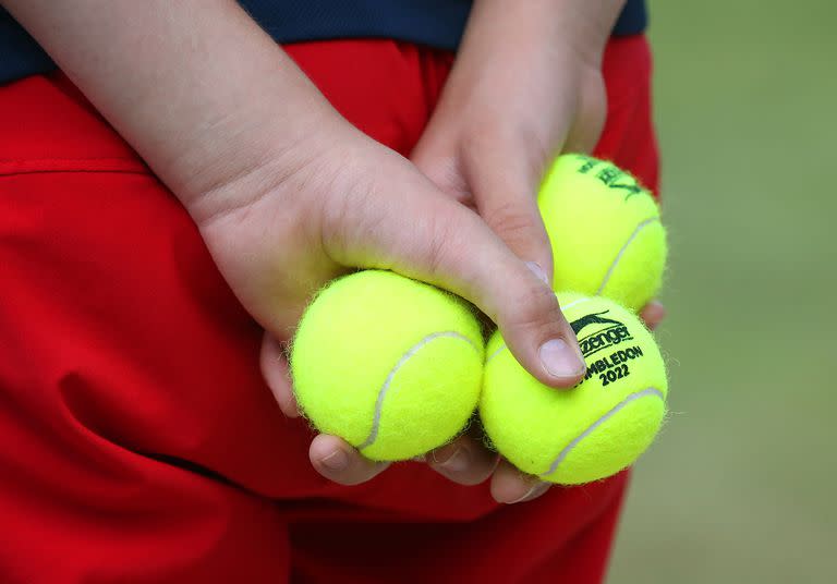 La WTA, que organiza el circuito profesional femenino de tenis, investiga a dos entrenadores por mantener relaciones con jugadoras.
