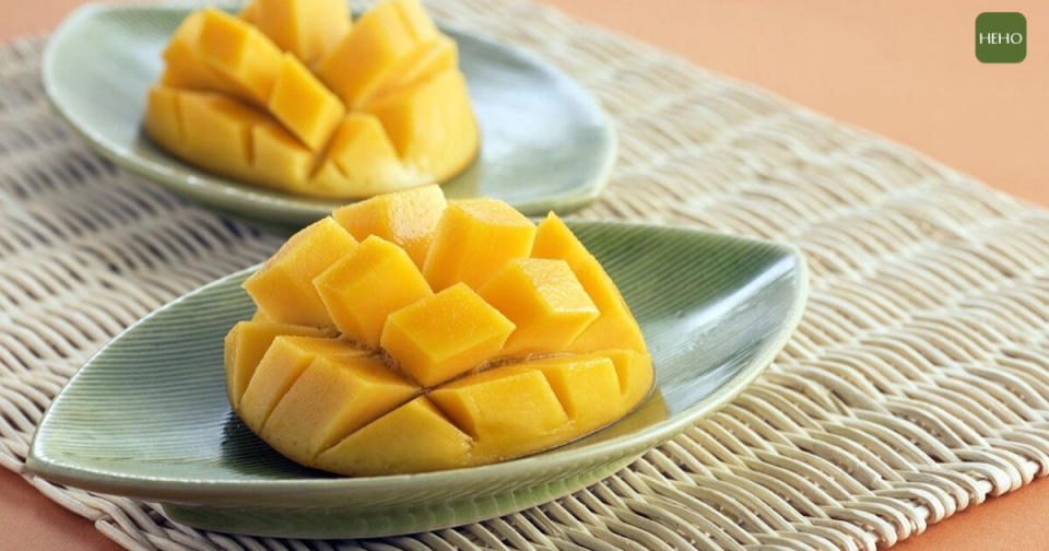 「小暑要吃芒果，大暑要吃鳳梨」，刮痧之外，適當飲食也可減少中暑發生。