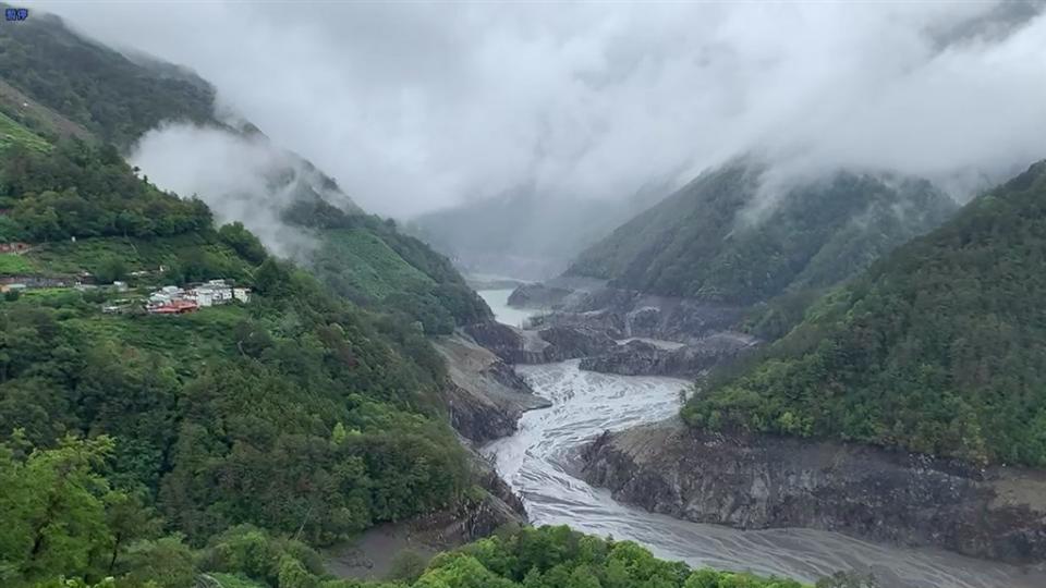 梅雨鋒面帶雨勢，德基水庫水位再上升4公尺 增大台中2天半用水。圖為德基水庫30日畫面。中央社（民眾提供）