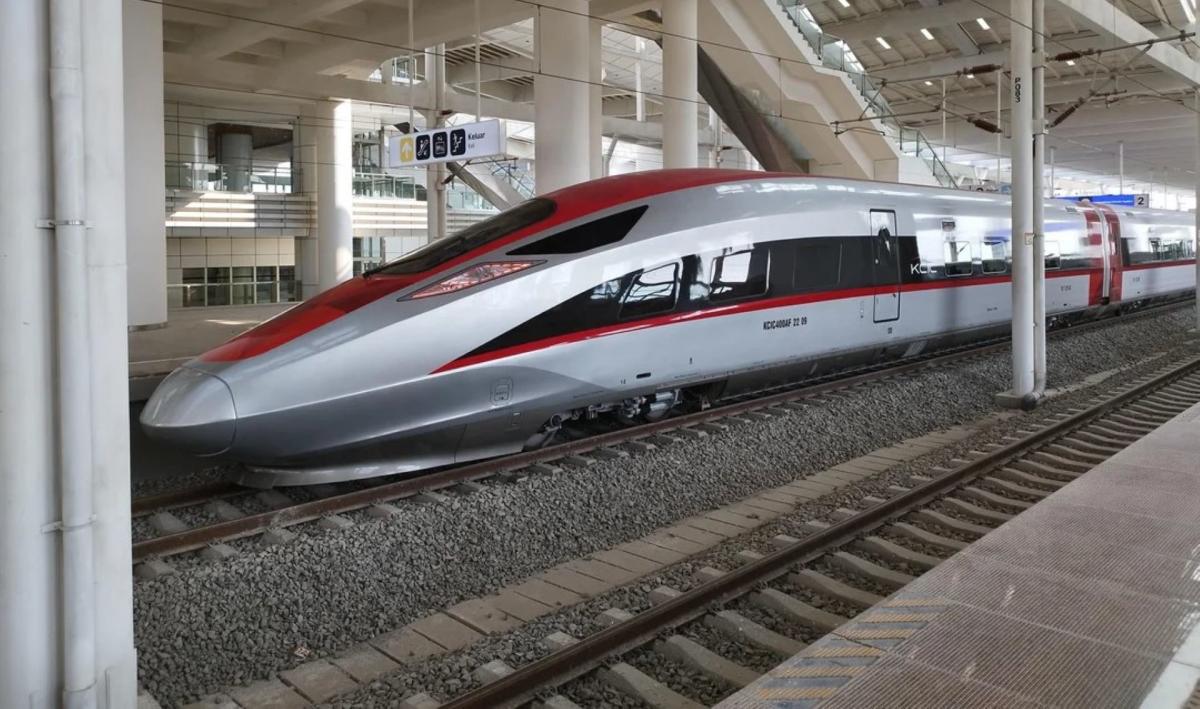 Bullet Trains in USA: Why High-Speed Rail System Won't Work Yet