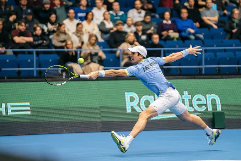 Por la lesión de Francisco Cerúndolo, Facundo Bagnis debutó en la Copa Davis y cayó en el cuarto y definitivo punto frente a Ruusuvuori, de Finlandia