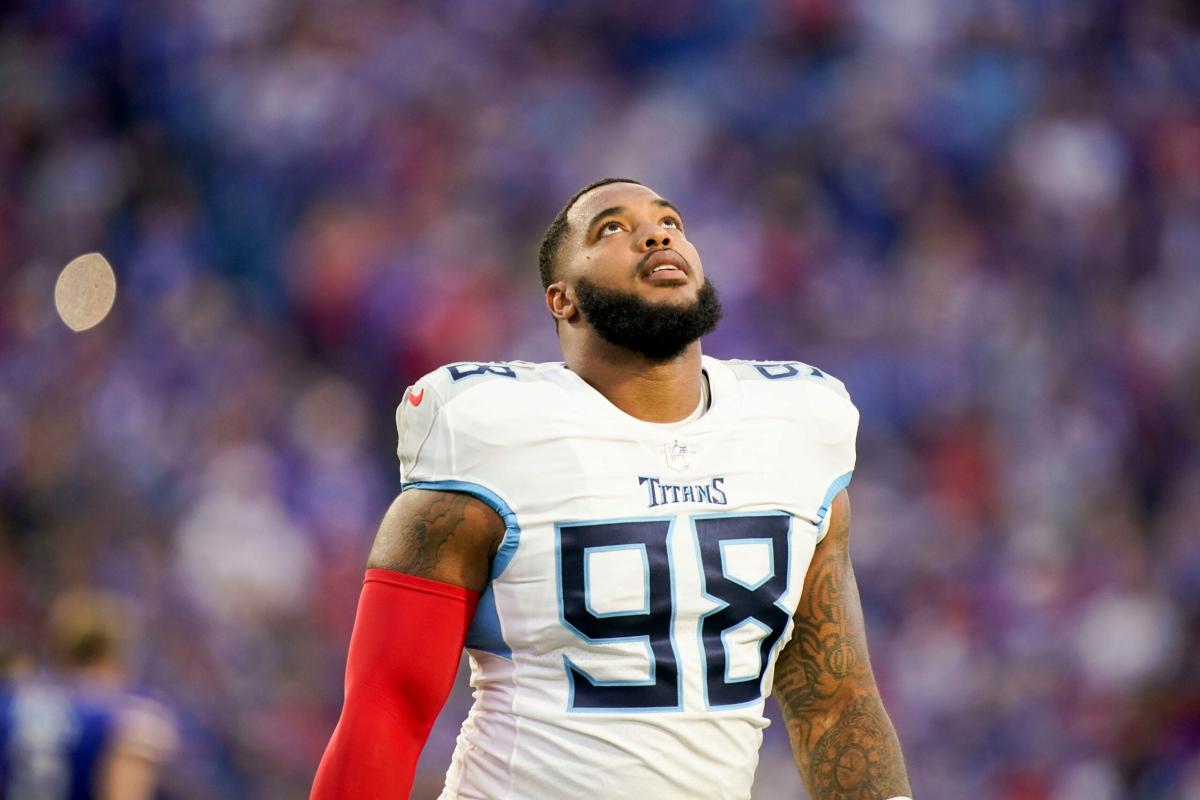 Report: Bills' Bobby Hart claims Titans' Jeffery Simmons spit on him