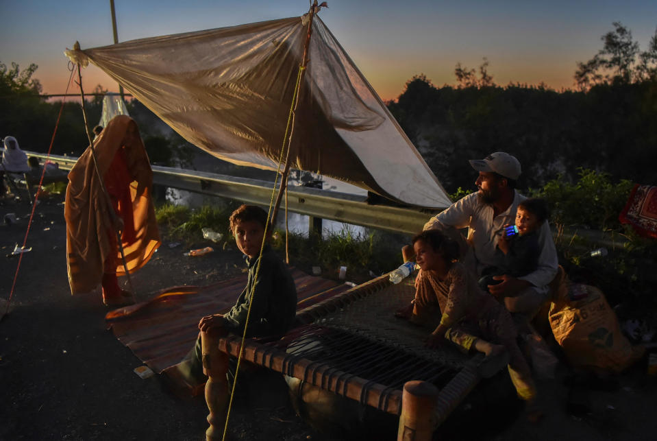 Image: TOPSHOT-PAKISTAN-WEATHER-FLOODS (Abdul Majeed / AFP - Getty Images)