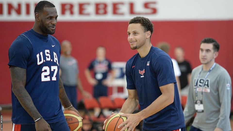 Lebron James and Stephen Curry at a Team USA camp