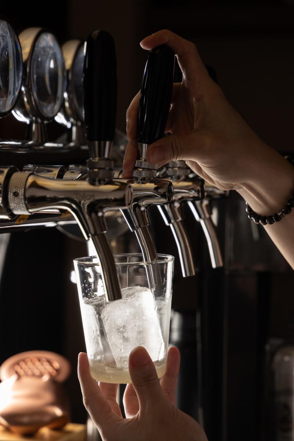 雖然以清酒為主軸，但漾波也提供日本威士忌、啤酒等選擇。