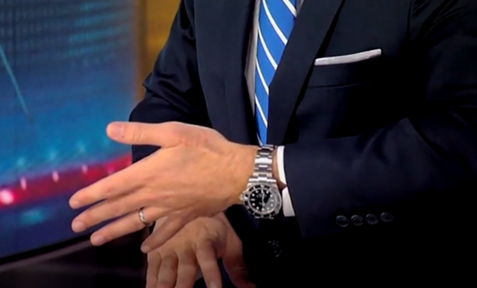 Mr Watters’ dog bite injury on his left thumb (Fox News)