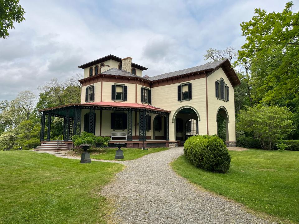 The exterior of Locust Grove.