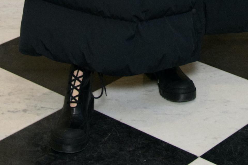 A closer look at Pike’s boots. - Credit: AbacaPress / SplashNews.com