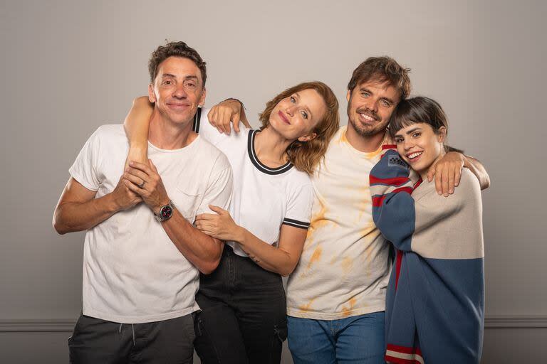 Gonzalo Suárez, Brenda Gandini, Benjamín Rojas y Sofi Morandi en Escape Room