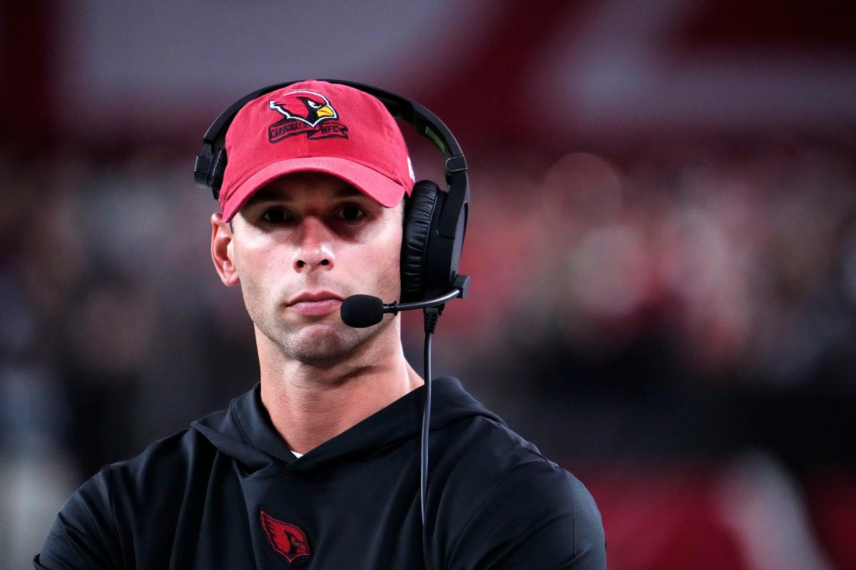 Who is Arizona Cardinals head coach Jonathan Gannon?