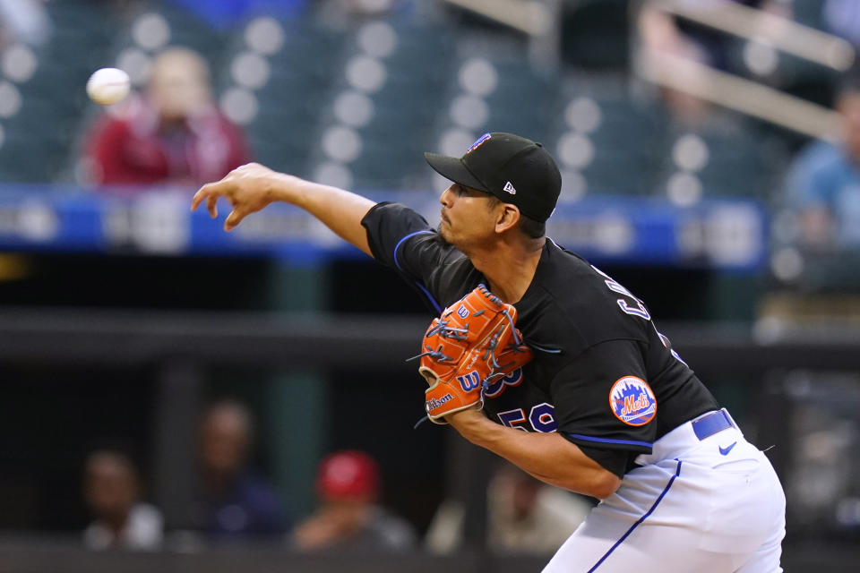 New York Mets' Carlos Carrasco pitches during the first inning of the team's baseball game against the Philadelphia Phillies on Friday, May 27, 2022, in New York. (AP Photo/Frank Franklin II)