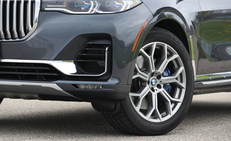 View 2019 BMW X7 Photos