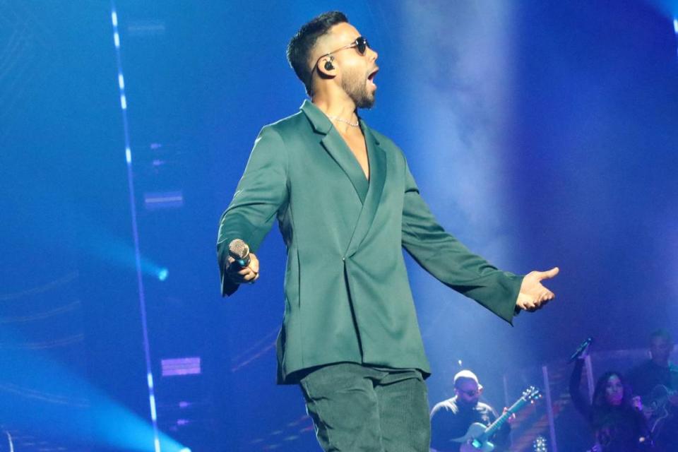 Romeo Santos trajo su gira 'Formula Vol. 3' a Fresno la noche del miércoles 4 de octubre, en el Save Mart Center.