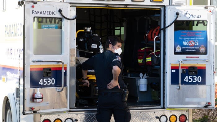 Ottawa paramedics now have more tools at their disposal to help patients dealing with opioid and alcohol use disorders. (Jean Delisle/Radio-Canada - image credit)