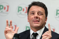 <p>Matteo Renzi, segretario dimissionario del Pd, dichiara nel 2017 un reddito imponibile di 107.100 mila euro. (Getty) </p>