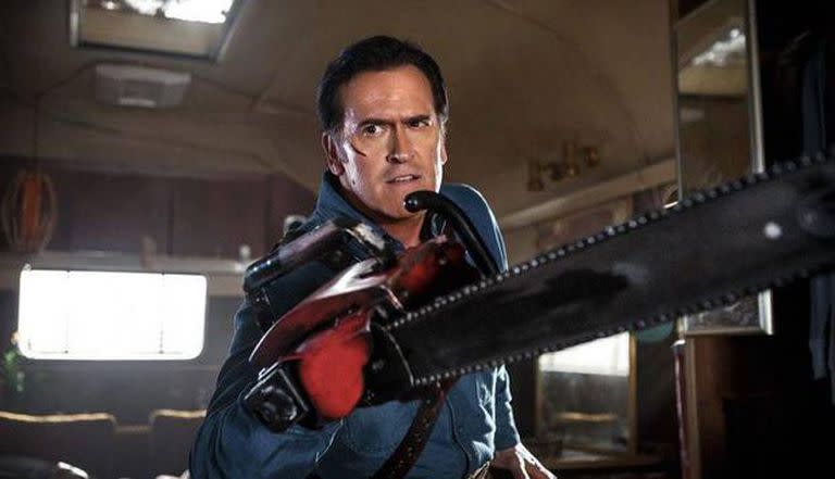 Bruce Campbell es Ash