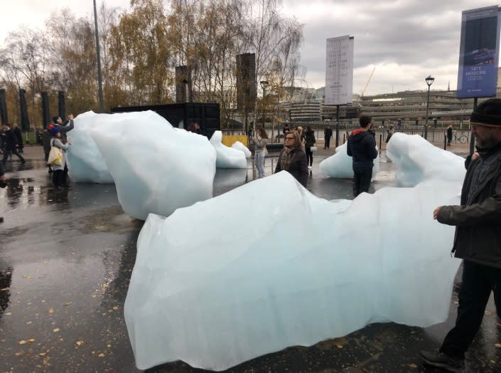 Los bloques de hielo en Londres para crear conciencia sobre el cambio climático