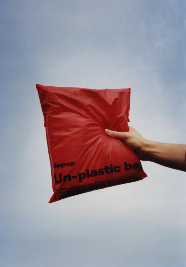 Shoppers can order Depop's "un-plastic bags," which are 100% biodegradable and as sturdy as your normal plastic mailer.<p>Photo: Courtesy of Depop</p>
