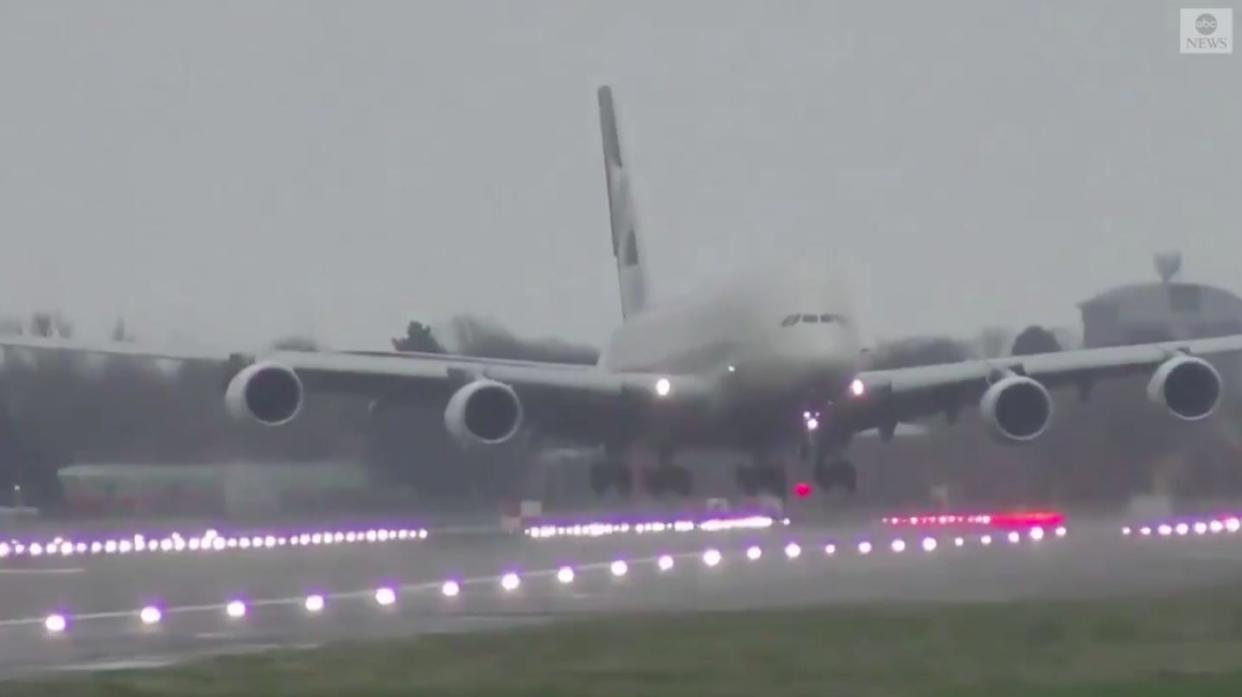 plane heathrow land storm dennis