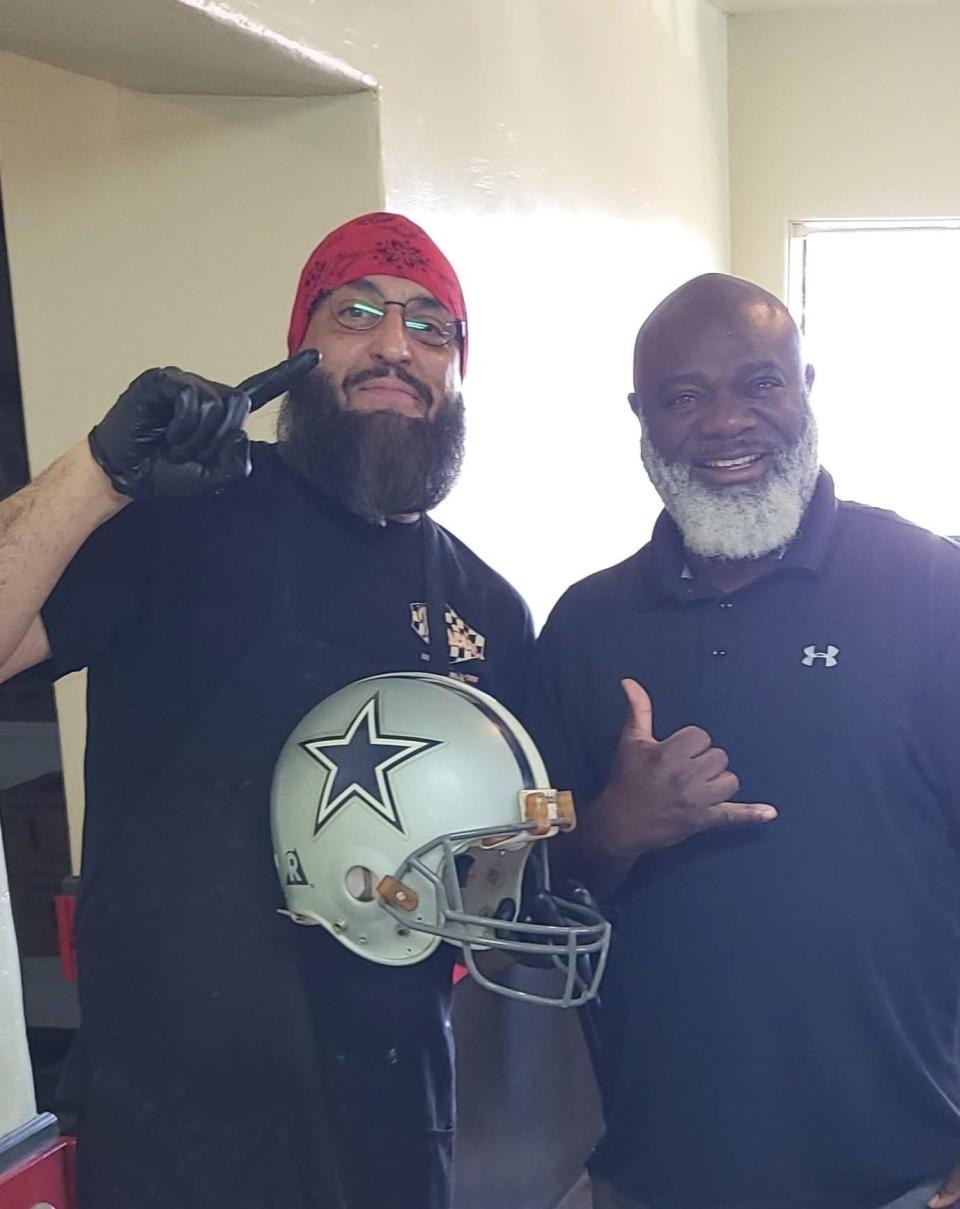 Emmitt Smith was spotted at Rosco's Burger Inn in Central El Paso.