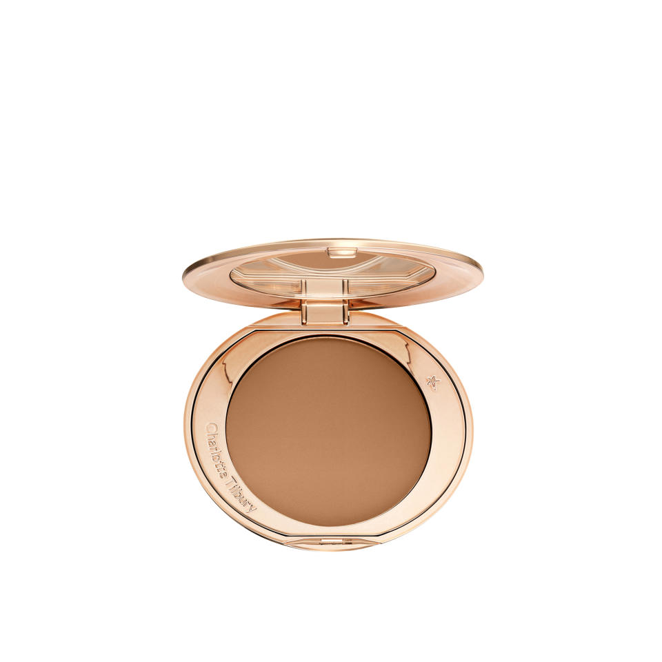 Product image of Charlotte Tilbury Airbrush Flawless Finish Setting Powder, a best setting powder for mature skin