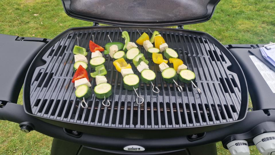 Weber Q3200