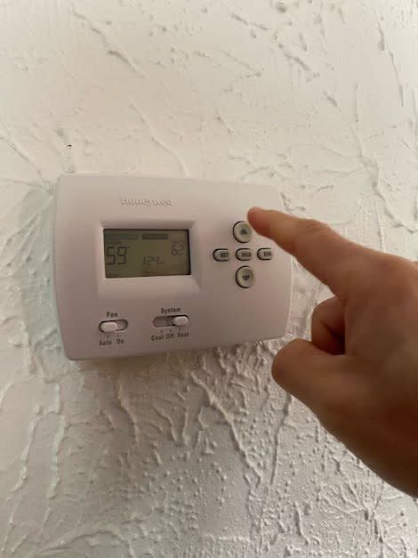 調整室內恆溫器(thermostat)可以節省能源。 (記者陳曼玲╱攝影)