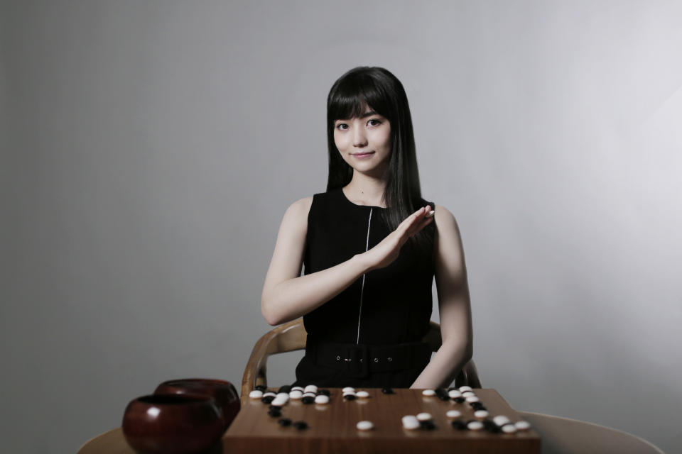 黑嘉嘉熱愛下棋，希望透過圍棋課程讓更多人認識圍棋、喜愛圍棋。（圖／《黑嘉嘉圍棋教室》提供）