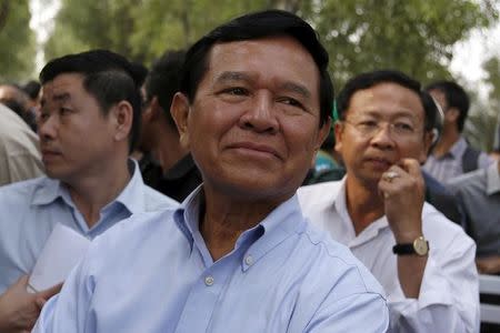 Kem Sokha leader of the Cambodia National Rescue Party (CNRP), arrives to visit fellow party members at the Prey Sar prison on the outskirts of Phnom Penh February 11, 2016. REUTERS/Samrang Pring/File Photo