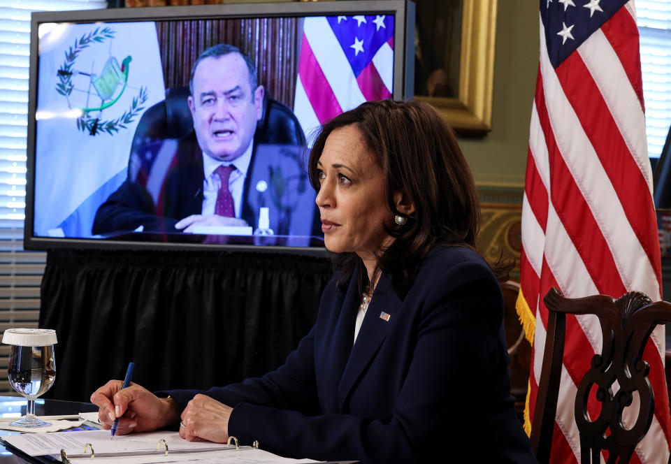 Image: Vice President Harris holds videoconference with Guatemala's President Giammattei at the White House in Washington (Evelyn Hockstein / Reuters)