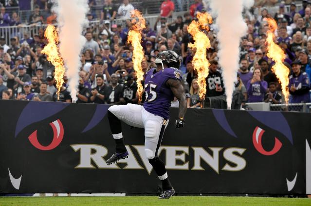 Baltimore Ravens' GM: Terrell Suggs 'definitely a guy that we want back' 