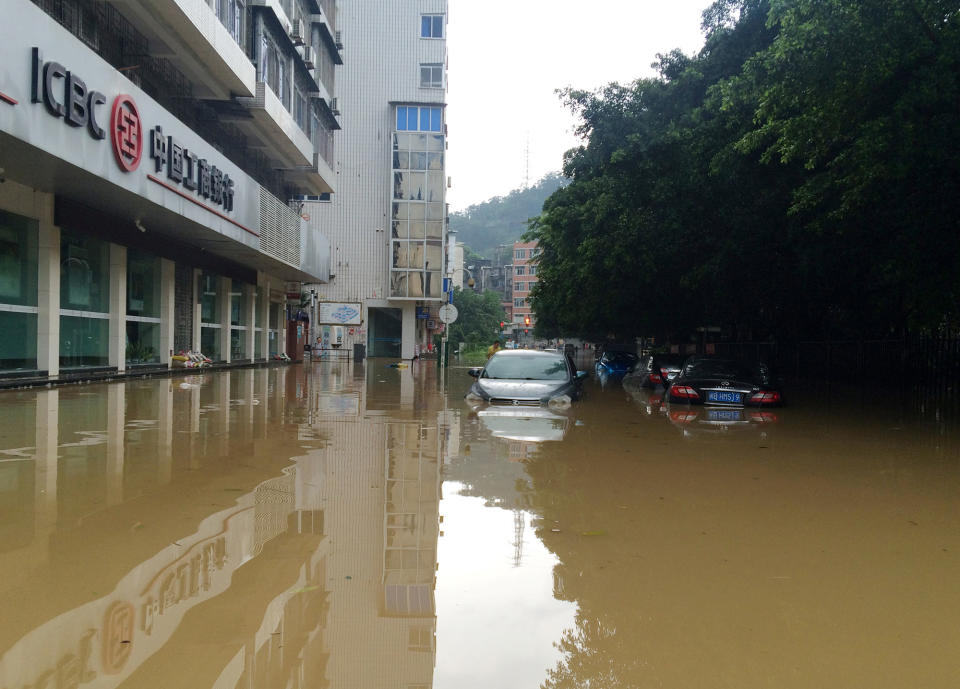 Typhoon Megi hits eastern China and Taiwan