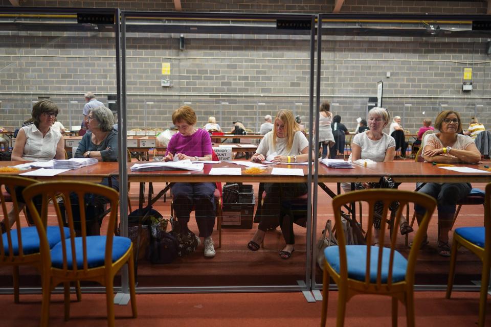 Wakefield by-election count (Getty Images)