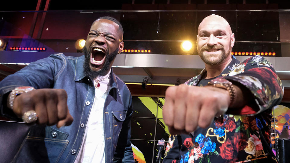 Boxers Deontay Wilder (L) and Tyson Fury (R) face-off during a press conference in Los Angeles, California on January 25, 2020, ahead of their re-match fight in Las Vegas on February 22. (Photo by RINGO CHIU / AFP)