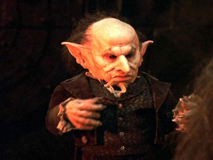 Verne Troyer as Griphook.