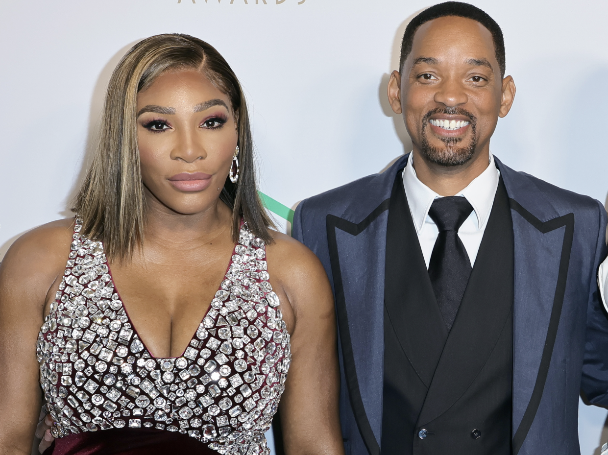 LOS ANGELES, CALIFORNIA - MARCH 19: (L-R) Serena Williams, Will Smith and Venus Williams attend the 33rd Annual Producers Guild Awards at Fairmont Century Plaza on March 19, 2022 in Los Angeles, California. (Photo by Kevin Winter/Getty Images)
