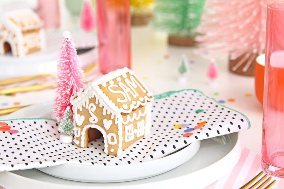<p>There's one rule with these personalized place cards: No reindeer allowed on the roof!</p><p><em><a href="https://www.brit.co/gingerbread-house-placecards/" rel="nofollow noopener" target="_blank" data-ylk="slk:See more at Brit+Co »;elm:context_link;itc:0;sec:content-canvas" class="link ">See more at Brit+Co »</a></em></p>